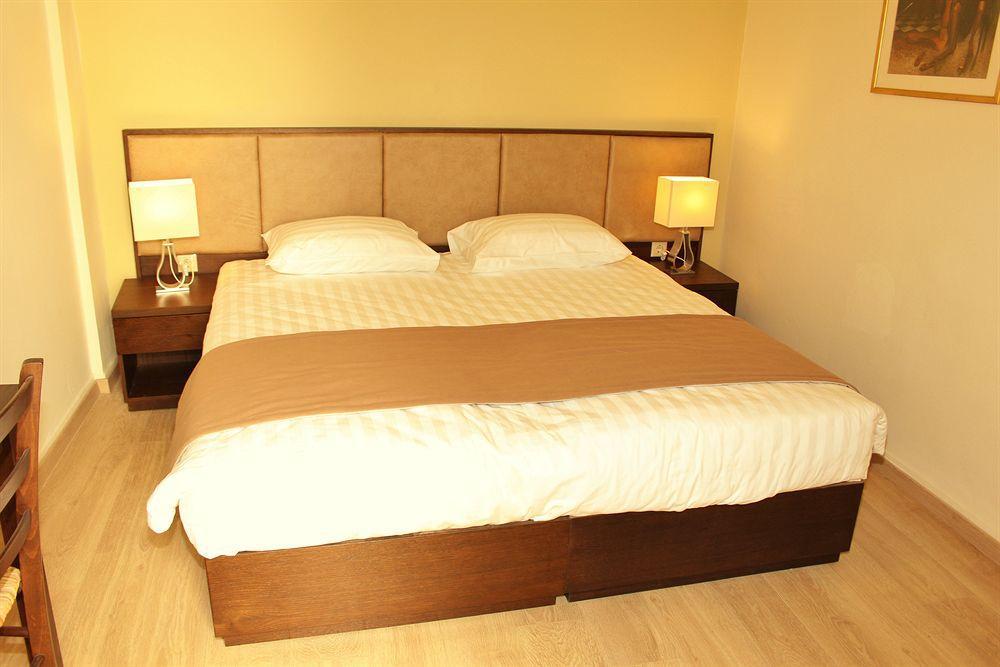 Rea Hotel Heraklion  Екстер'єр фото