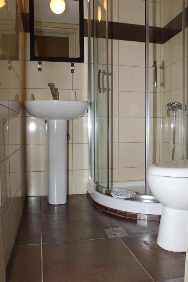 Rea Hotel Heraklion  Екстер'єр фото