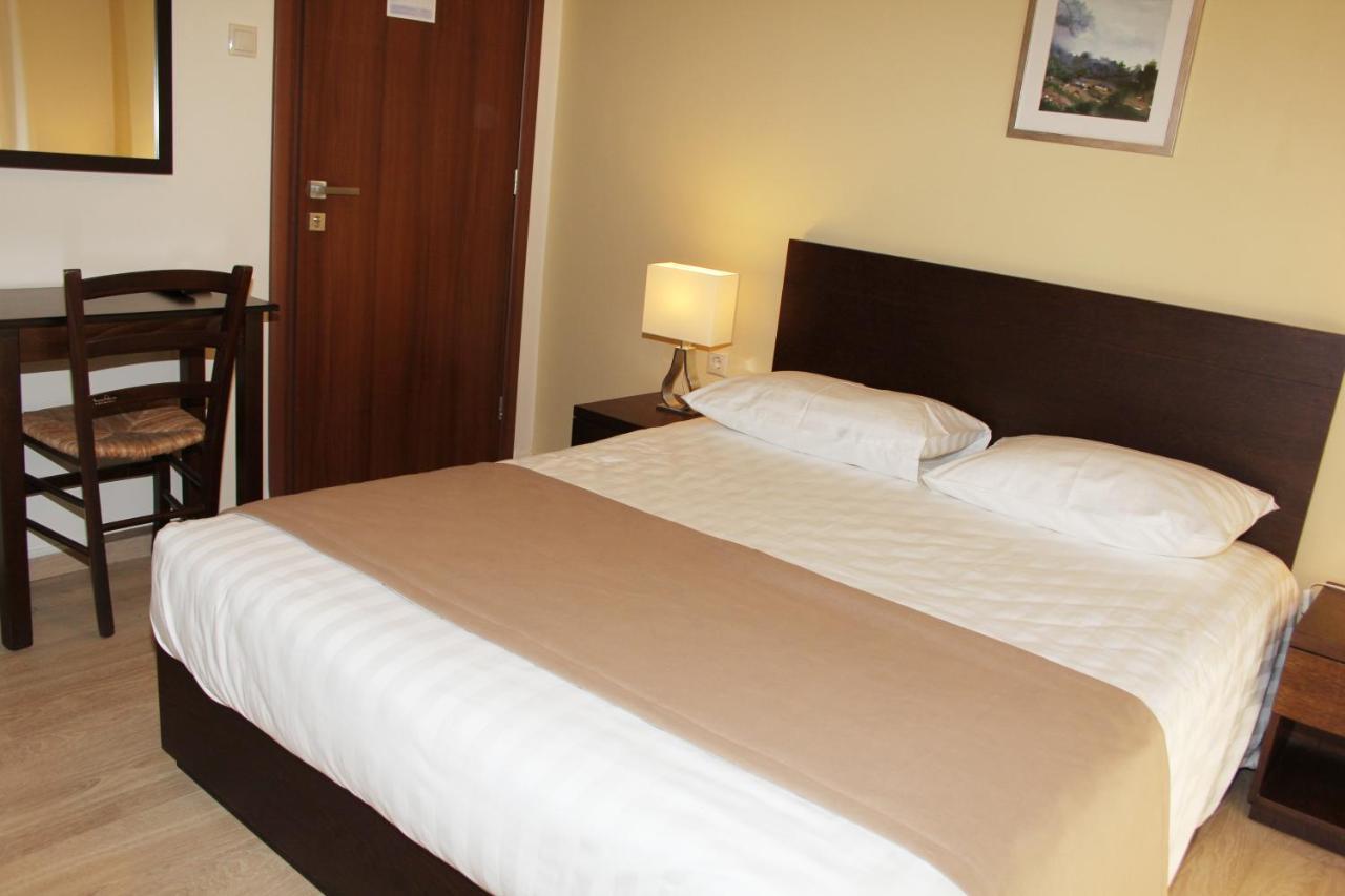 Rea Hotel Heraklion  Екстер'єр фото