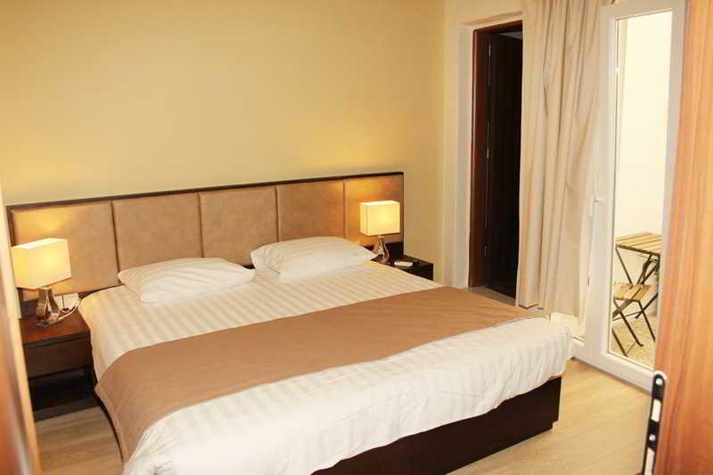 Rea Hotel Heraklion  Екстер'єр фото